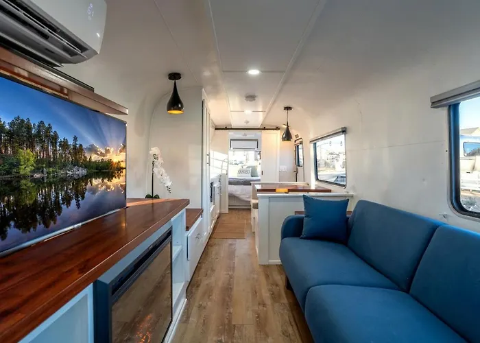 Holiday home Cozy Airstream Getaway In Downtown Az Near Whiskey Row Prescott